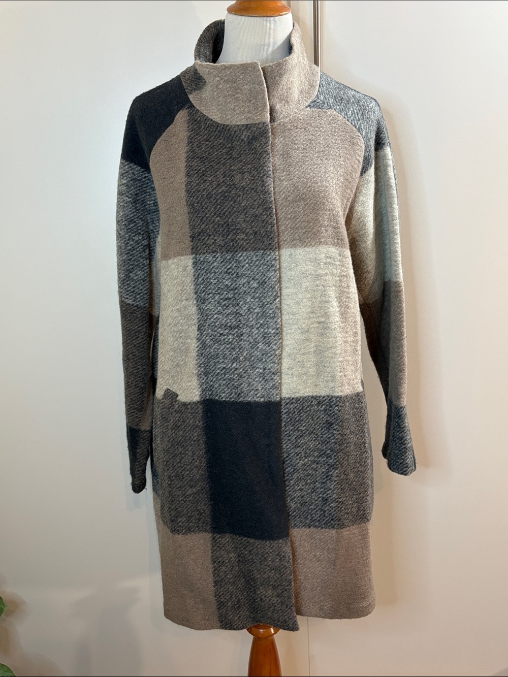 Paraphrase Plaid Long Wool Knit Sweater Coatigan - Gray, Cream, Brown L